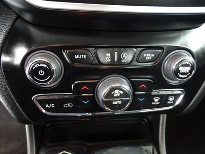 2023 Jeep Cherokee Trailhawk