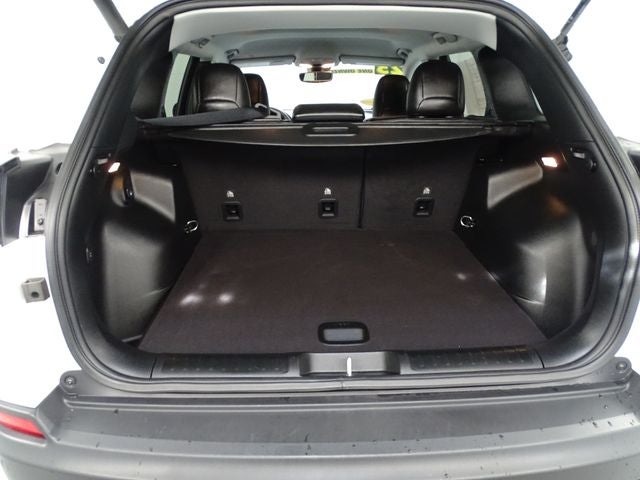 2023 Jeep Cherokee Trailhawk