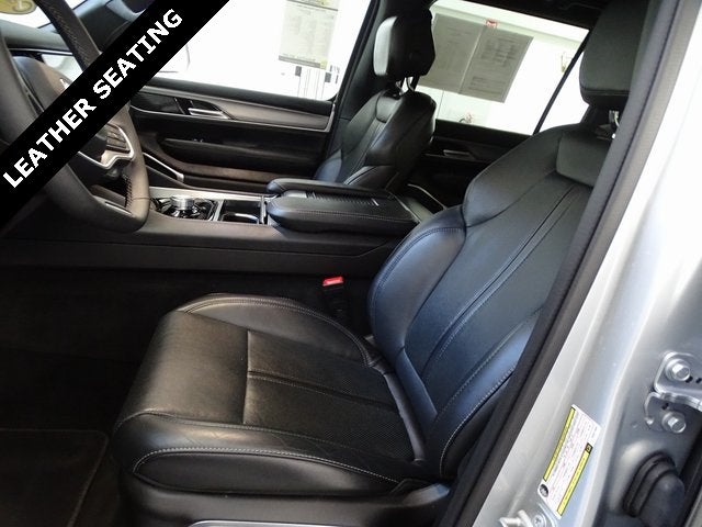 2025 Jeep Wagoneer Base