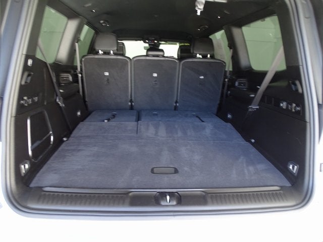 2025 Jeep Wagoneer Base