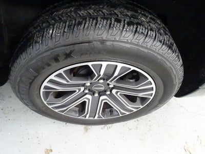 2025 Jeep Wagoneer Base