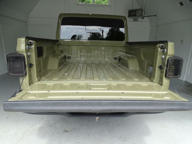 2025 Jeep Gladiator Nighthawk