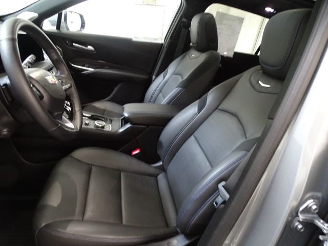 2025 Cadillac XT4 Sport