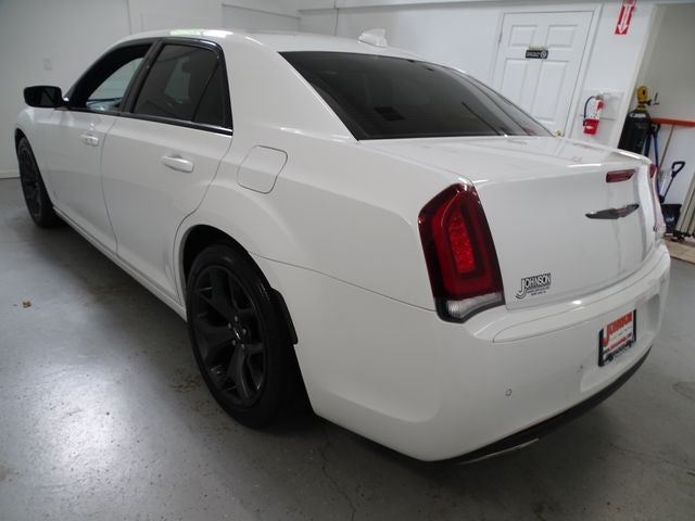 2022 Chrysler 300 S