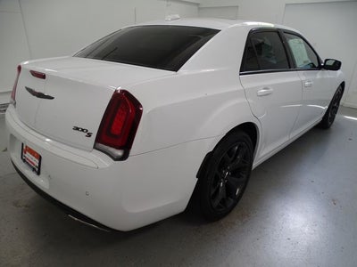 2022 Chrysler 300 S