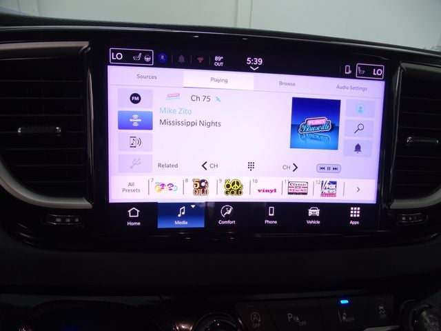 2025 Chrysler Pacifica Select