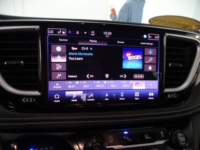 2025 Chrysler Pacifica Limited