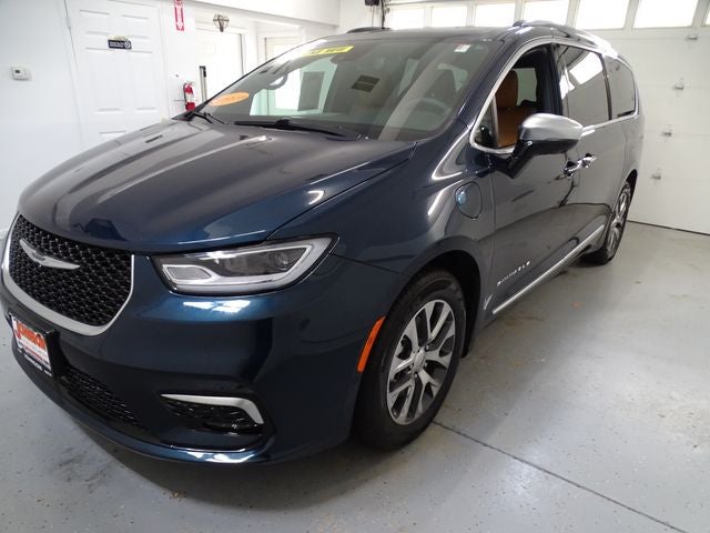 2023 Chrysler Pacifica Hybrid Pinnacle