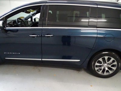 2023 Chrysler Pacifica Hybrid Pinnacle