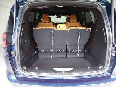 2023 Chrysler Pacifica Hybrid Pinnacle