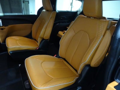 2023 Chrysler Pacifica Hybrid Pinnacle