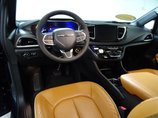 2023 Chrysler Pacifica Hybrid Pinnacle