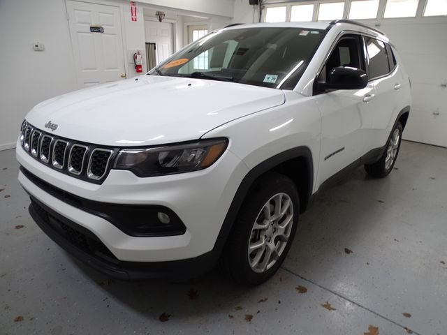 2024 Jeep Compass Latitude Lux