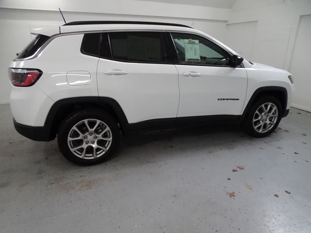 2024 Jeep Compass Latitude Lux