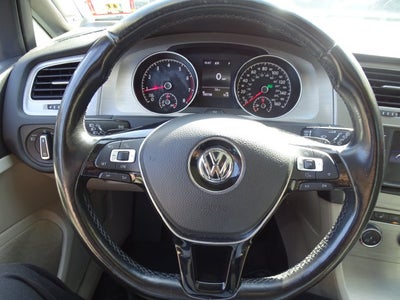 2017 Volkswagen Golf Wolfsburg