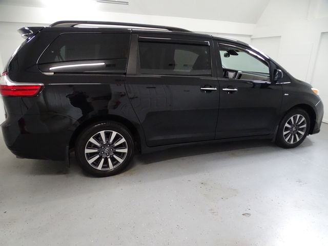 2020 Toyota Sienna XLE Premium 7 Passenger