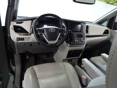 2020 Toyota Sienna XLE Premium 7 Passenger