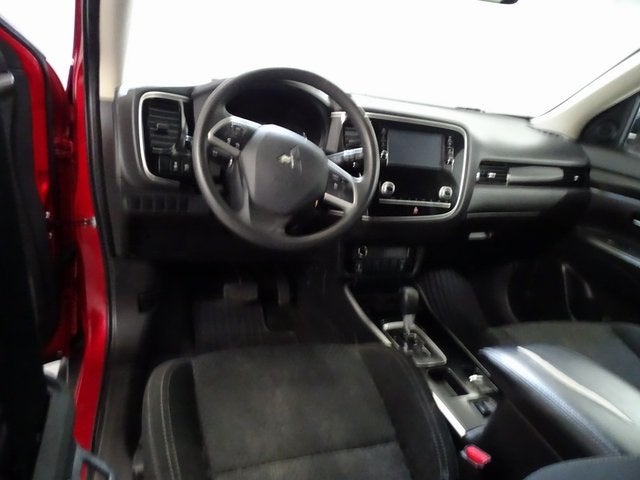 2020 Mitsubishi Outlander ES