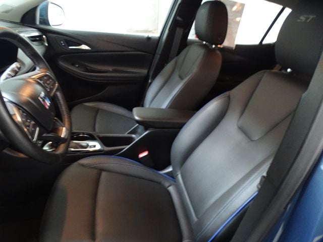 2025 Buick Encore GX Sport Touring - Photo 2