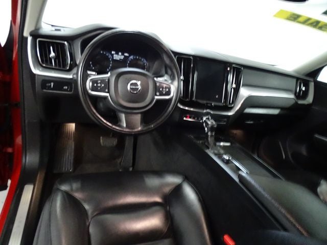 2018 Volvo XC60 T5 Momentum