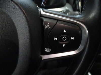 2018 Volvo XC60 T5 Momentum