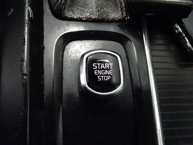 2018 Volvo XC60 T5 Momentum