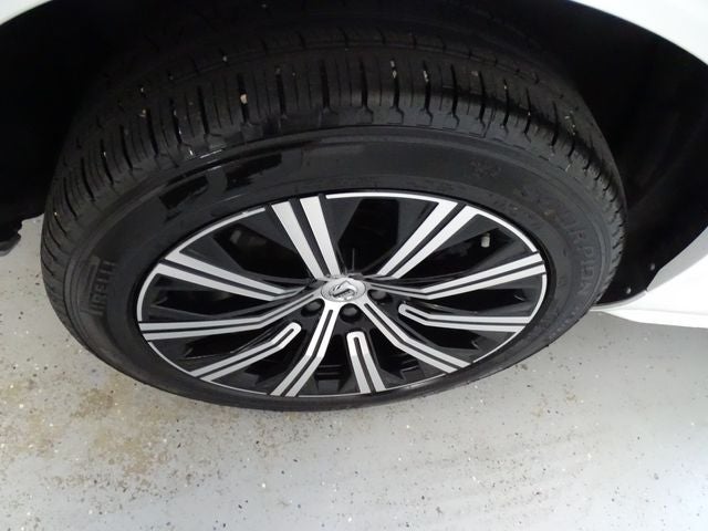 2023 Volvo XC90 B5 Core