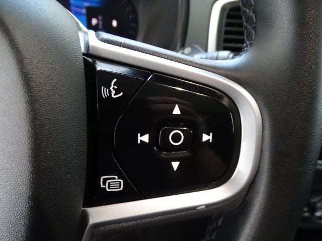 2023 Volvo XC90 B5 Core