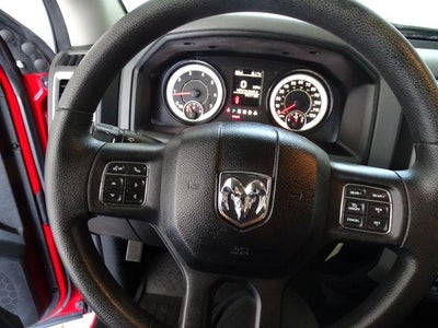2017 RAM 1500 Express Crew Cab 4x4 5'7" Box