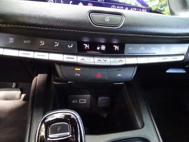 2023 Cadillac XT4 AWD Premium Luxury