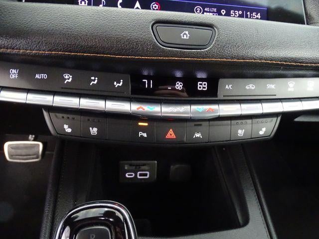 2023 Cadillac XT4 Sport