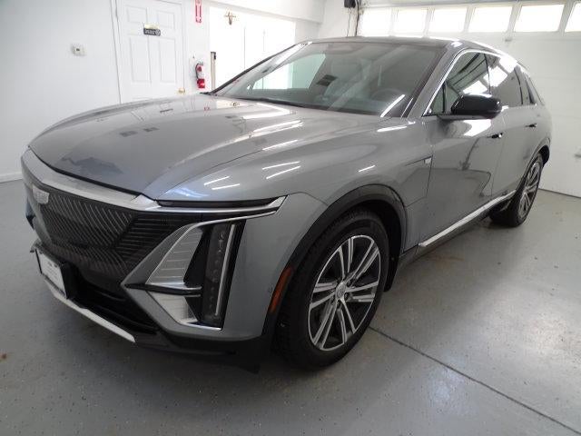 2024 Cadillac LYRIQ Luxury 1