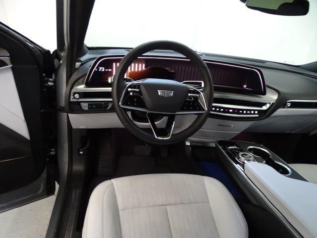 2024 Cadillac LYRIQ Luxury 1
