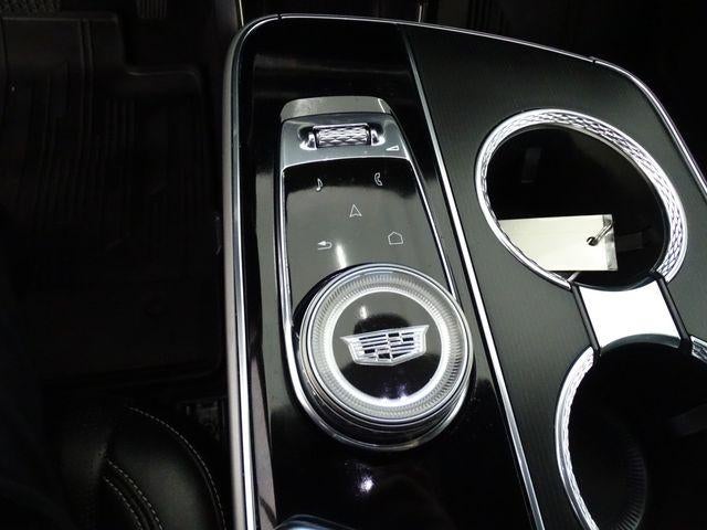 2024 Cadillac LYRIQ Luxury 2