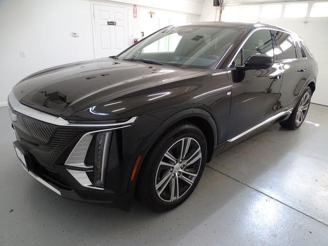 2024 Cadillac LYRIQ Luxury 2