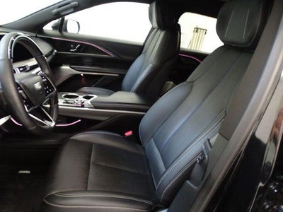 2024 Cadillac LYRIQ Luxury 2