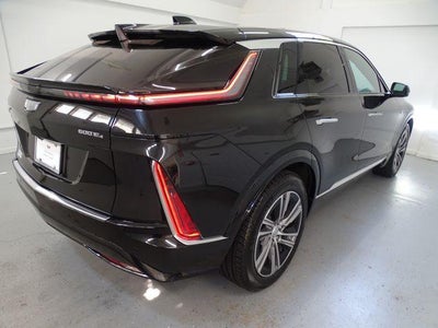 2024 Cadillac LYRIQ Luxury 2