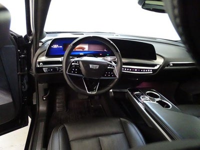 2024 Cadillac LYRIQ Luxury 2