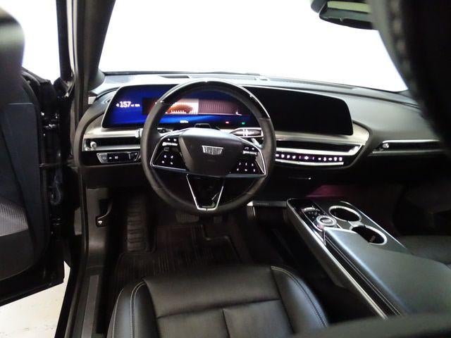 2024 Cadillac LYRIQ Luxury 2
