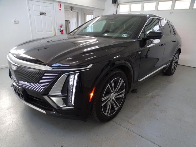 2024 Cadillac LYRIQ Luxury 2