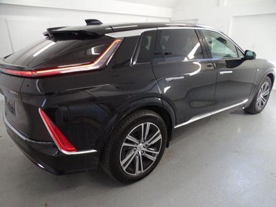 2024 Cadillac LYRIQ Luxury 2
