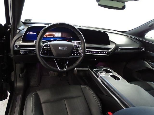 2024 Cadillac LYRIQ Luxury 2