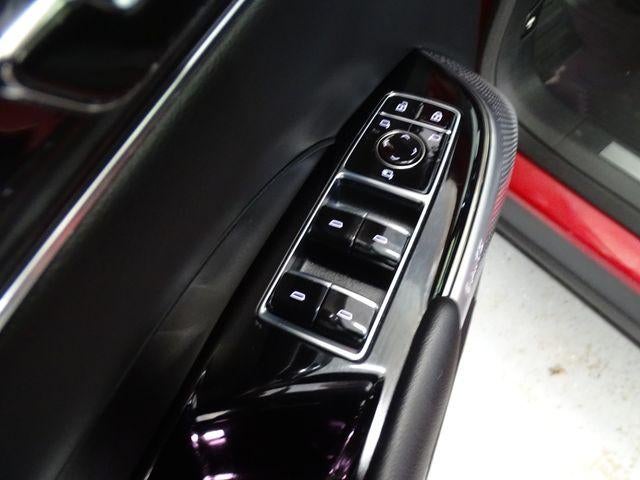 2024 Cadillac LYRIQ Luxury 3