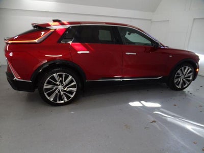 2024 Cadillac LYRIQ Luxury 3