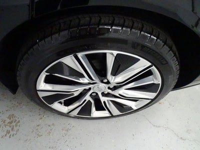 2024 Cadillac LYRIQ Luxury 3