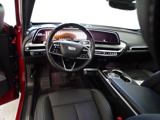 2024 Cadillac LYRIQ Luxury 3