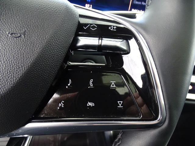 2024 Cadillac LYRIQ Luxury 3