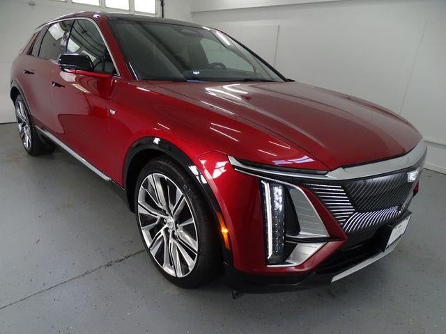 2025 Cadillac LYRIQ Luxury 3