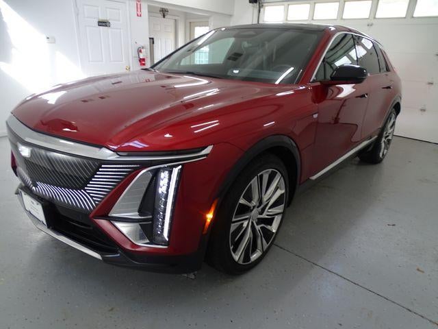 2025 Cadillac LYRIQ Luxury 3