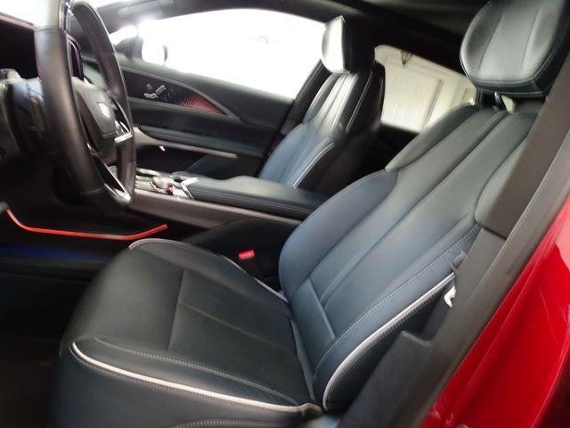 2025 Cadillac LYRIQ Luxury 3